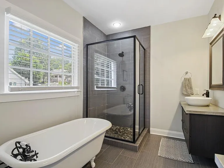 947 Delmar Ave SE — Photo 5