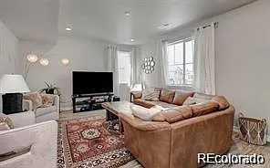 4 bed, 2.5 bath, 1954 sqft, $3,100 — Photo 3