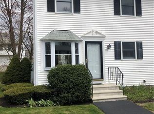 201 Woodhaven Ct UNIT 201, Cranston, RI 02920