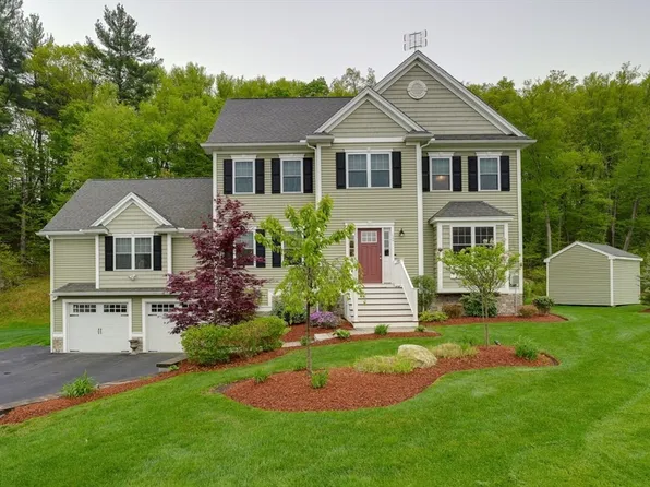 12 Green Meadow Dr, Wilmington, MA 01887