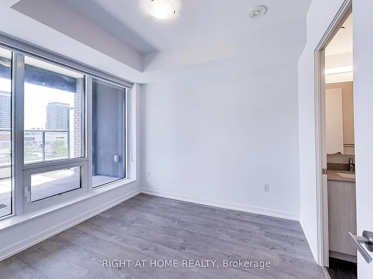 8868 Yonge St #208E — Photo 22