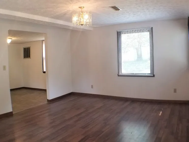 1010 Buffalo St #3 — Photo 9
