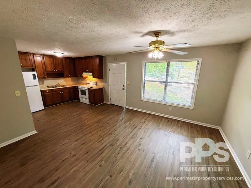 2 bed, 1.0 bath, 766 sqft, $1,099 — Photo 3