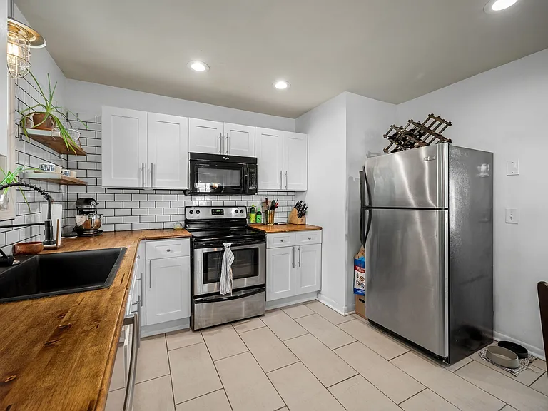 205 Cedar Dr — Photo 15