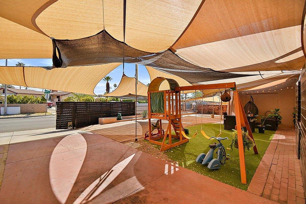 Palm Springs, CA 92264