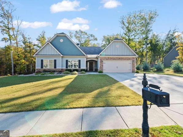 24 Thunder Hawk Ln NE, Rydal, GA 30171