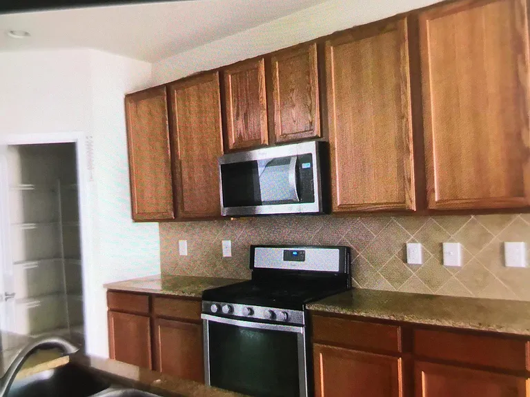 1328 Cozy Oak Ave — Photo 4