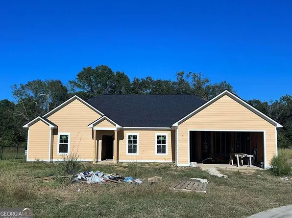 151 Covey Ln, Moultrie, GA 31788