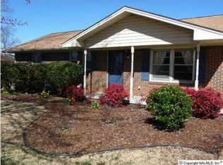 4020 McClain Ln NW, Huntsville, AL 35810