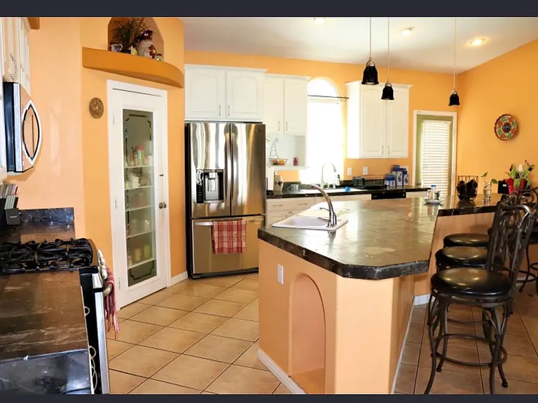 7518 Redwood Ave — Photo 11