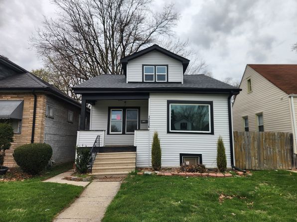 12416 S Carpenter St, Calumet Park, IL 60827