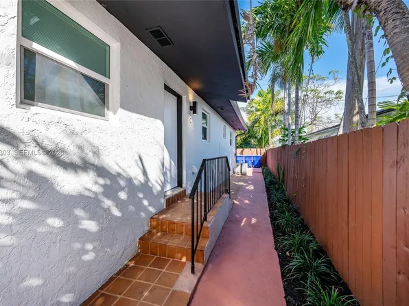 3321 NW 19th Ter, Miami, FL