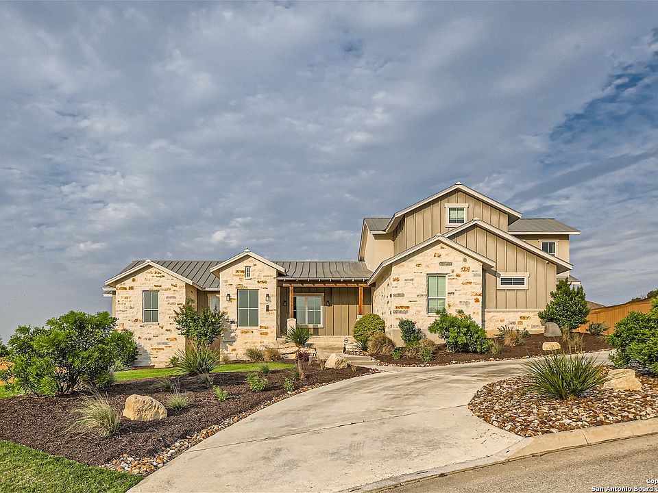 1st image of 27240 Highland Crest