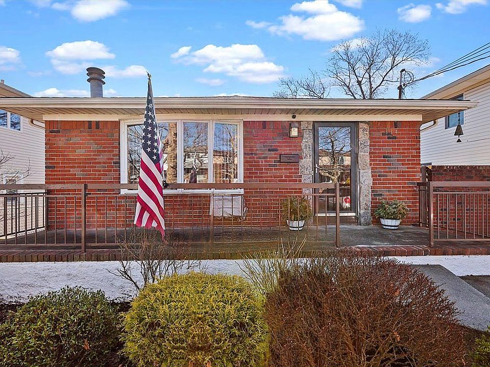 1st image of 114 Greencroft Ave