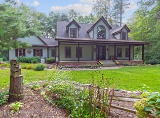 7330 River Pines Trl, Brighton, MI