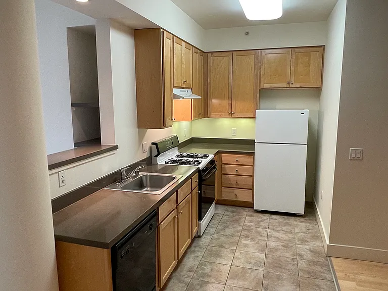 1630 California Street — Photo 26