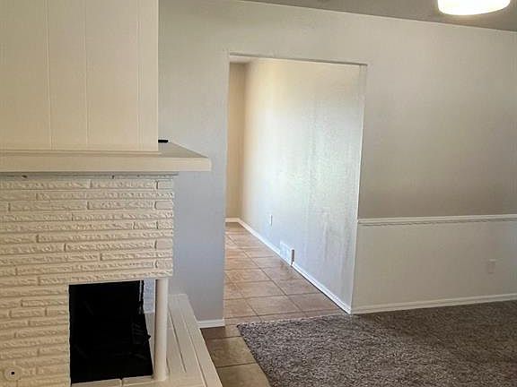 4th image of 828 Fontana Ln