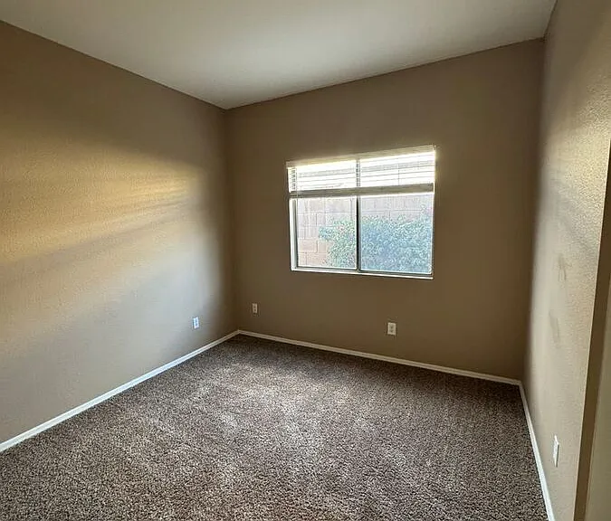 9450 W Quail Ave — Photo 15