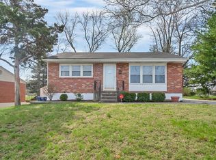 160 Saint Cornelius Ln, Florissant, MO 63031