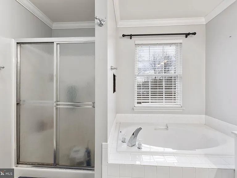 10103 Cotter Ct — Photo 13