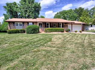 273 Glenwood Dr, Glen Carbon, IL