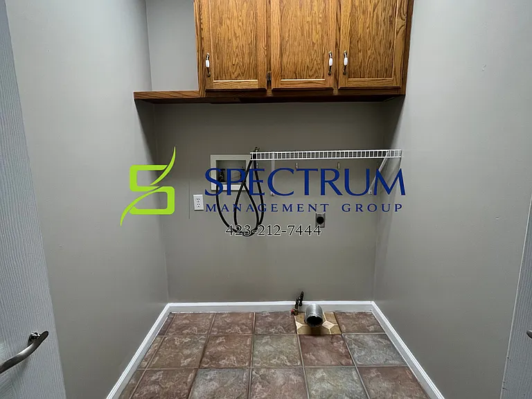4806 Brookview Dr — Photo 10