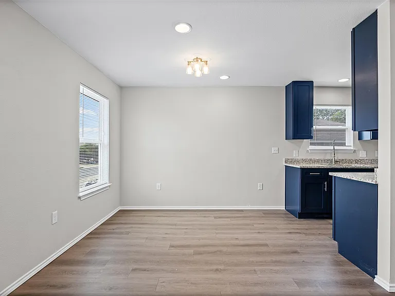 2615 Ektom Dr #C — Photo 10