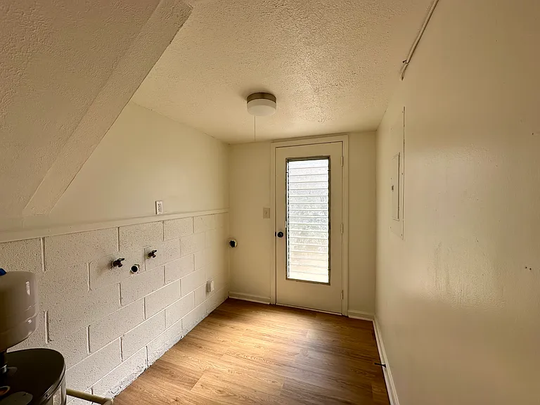 352 Henson Dr — Photo 18
