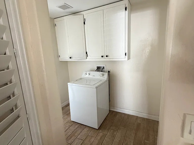 180 San Pedro St — Photo 8