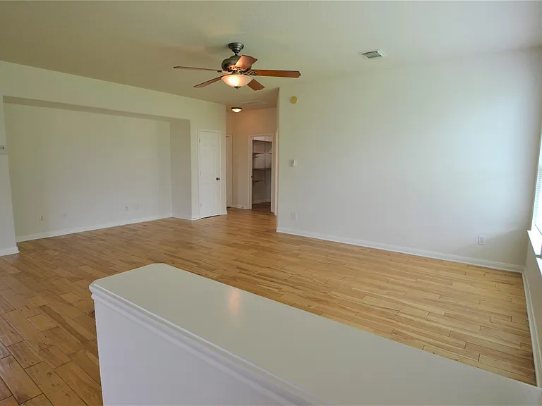 2110 Banfield Ct — Photo 27