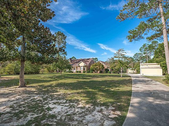 2nd image of 716 Longtown Rd W