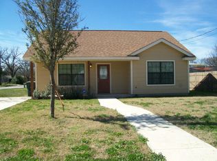 419 S Grove St, Uvalde, TX 78801