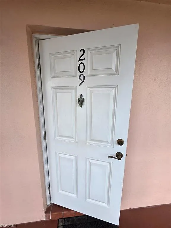 2 bed, 2.0 bath, 842 sqft, $1,600 — Photo 3