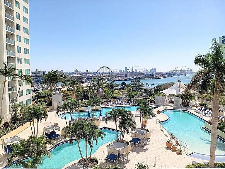 244 Biscayne Blvd #2805 — Photo 1