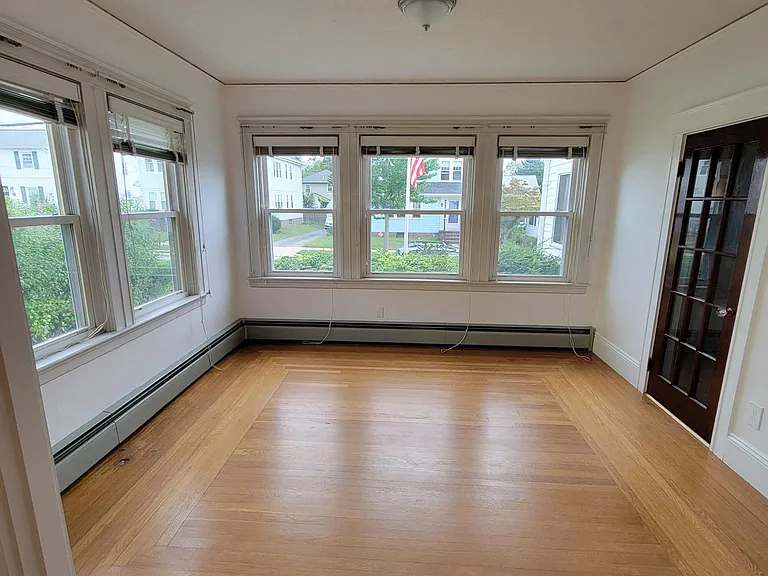 103 Lauriston St #1 — Photo 4