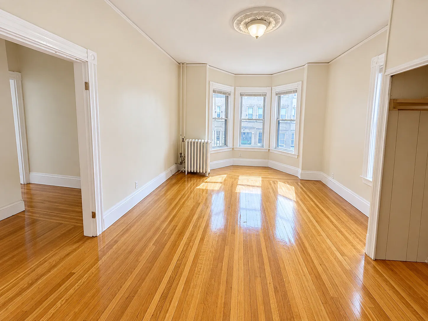 3 bed, 1600 sqft, $3,200 — Photo 4