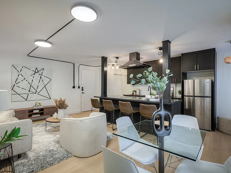 420 Eglinton Ave E #405 — Photo 6