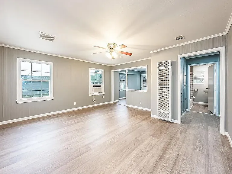 721 Pottle Ave — Photo 2