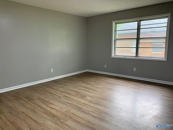 5th image of 3906 Monta Loma Dr SW