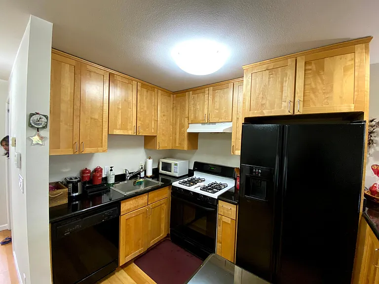 400 Alemany Blvd — Photo 10