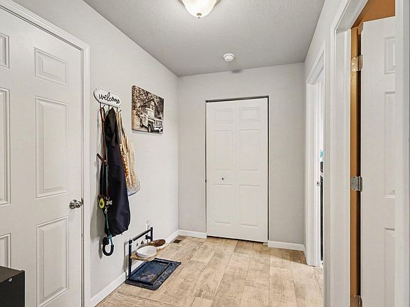 3rd image of 1743 Harper Grove Ln
