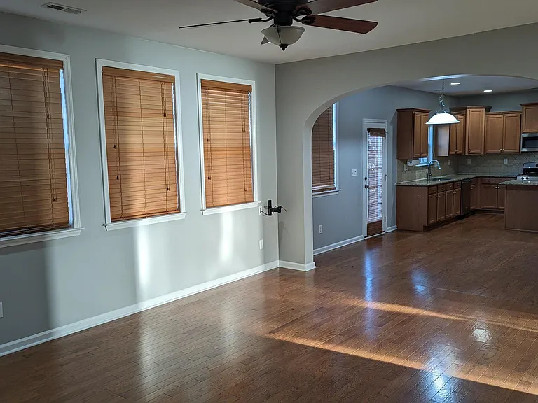 525 Willow Thicket Ct — Photo 9