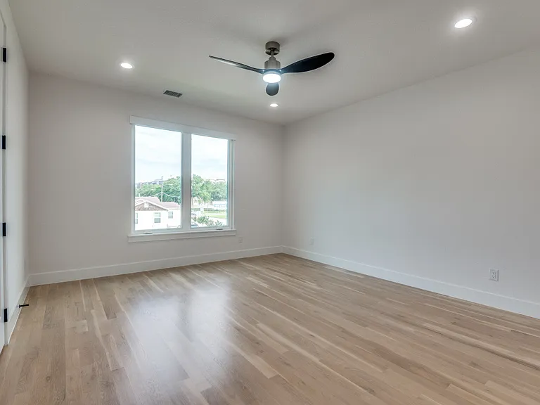 2805 Cherrywood Ave — Photo 12