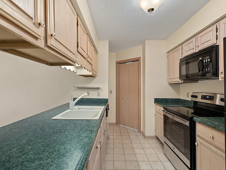 1685 Riva Ridge Dr — Photo 18