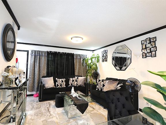 4th image of 7047 Bissonnet St APT 37
