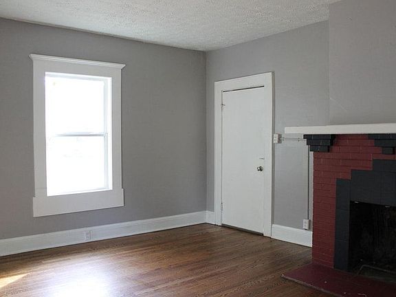 3rd image of 1605 Branson Ave #2