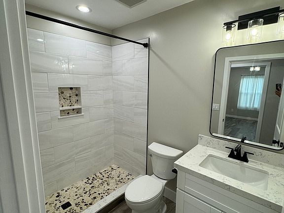 5th image of 11812 Terra Bella St