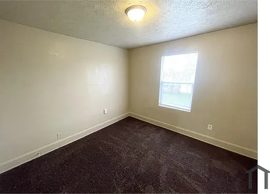 275 N Randolph St — Photo 6
