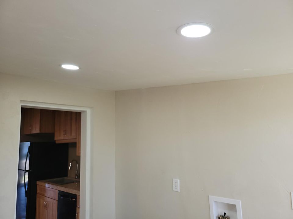1st image of 2218 E Turney Ave