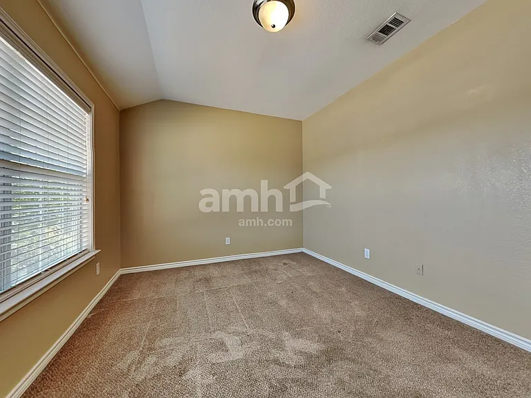 8923 Wild Rose Ln — Photo 14